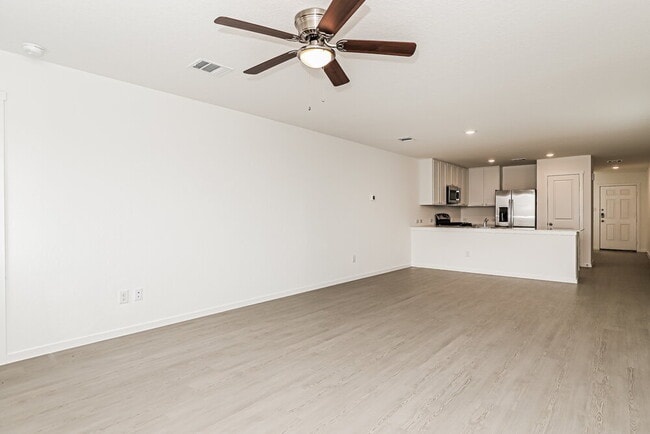 Building Photo - 11812 California Rose