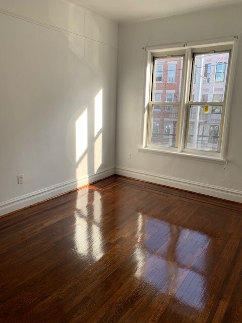Building Photo - 2883 Heath Ave