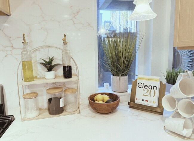 Foto del edificio - 4010 Layang Layang Cir