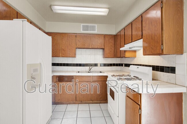 Foto del edificio - 4312 Lynnann