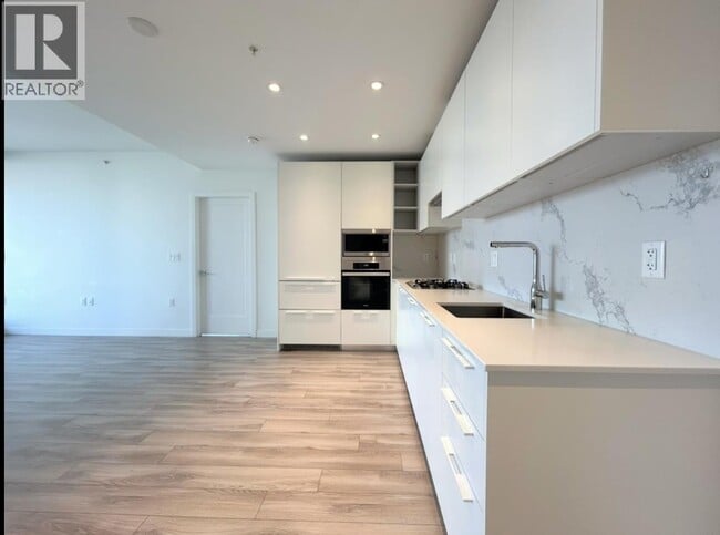 Building Photo - 6699 Dunblane Ave