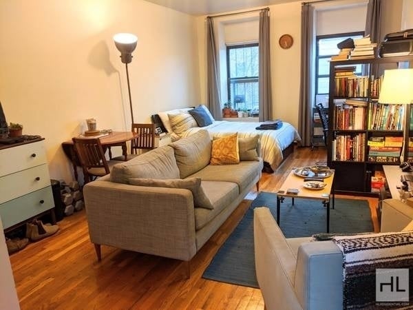 Building Photo - Spacious Studio on Tompkins