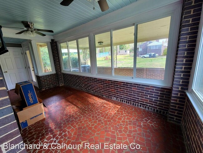 Building Photo - 3 br, 1 bath House - 229 W Vineland Rd