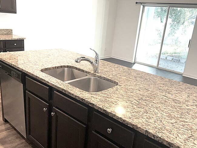 Foto del edificio - 4766 Osprey Way