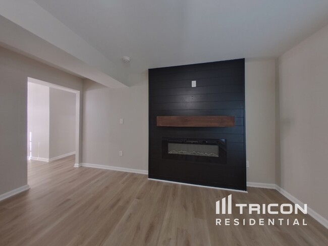 Foto del edificio - 8134 Sheringham Way