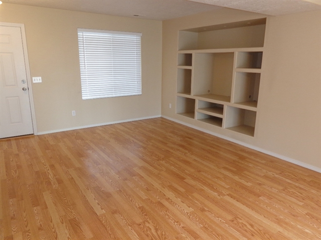 Building Photo - 5424 Ardennes Way