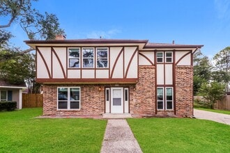Building Photo - 826 Bradwell Dr