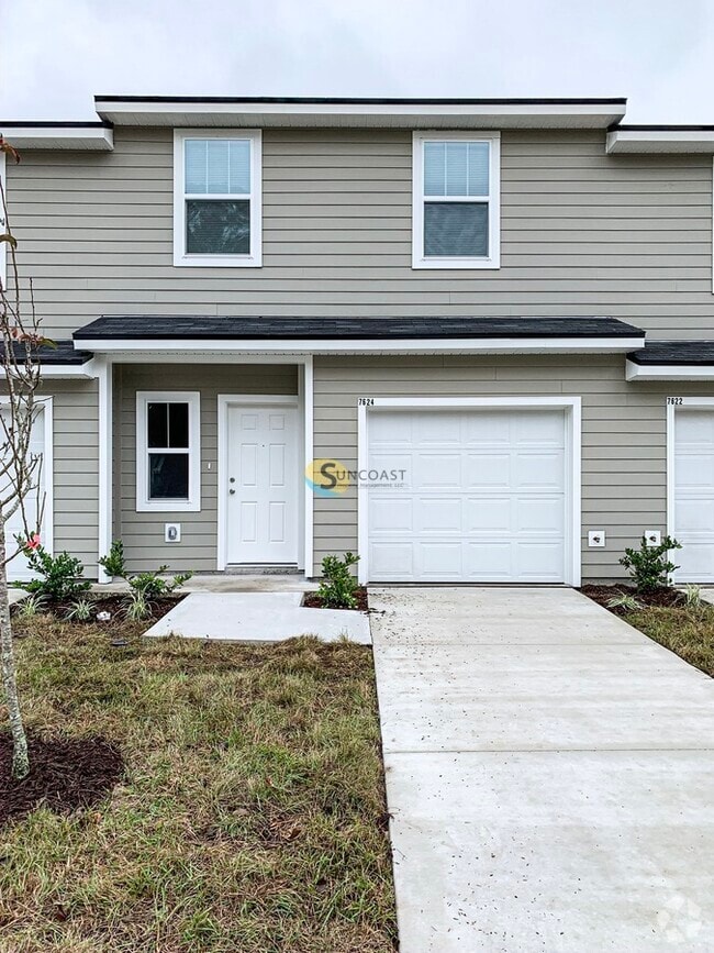 Building Photo - 7624 Rain Forest Dr N