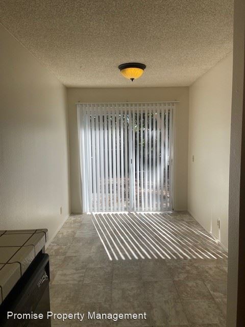 Building Photo - 3 br, 2.5 bath House - 2257 Manzana Way
