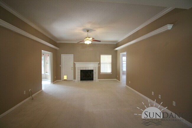 Building Photo - Beautiful 3 Bedroom Home in Destin