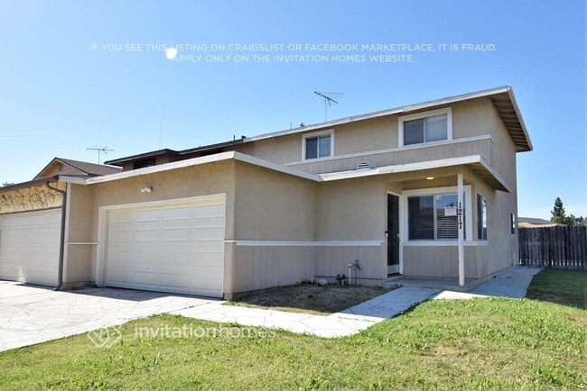 Building Photo - 1217 E Radbard St