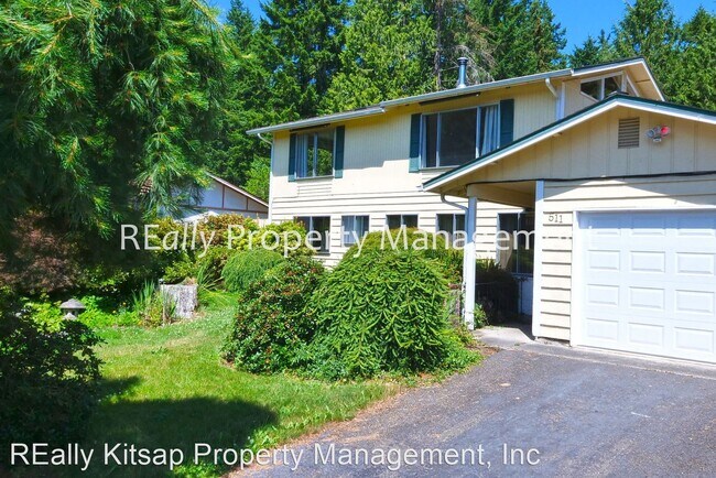 Building Photo - 6 br, 2.5 bath House - 511 NE Conifer Dr