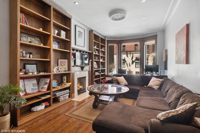 Foto del edificio - 145 W Burton Pl