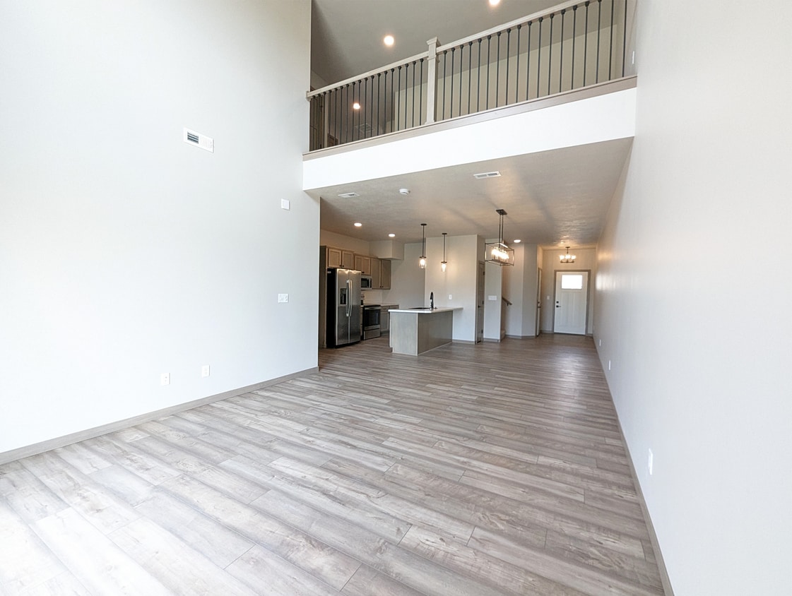 Primary Photo - 6705 W Gresford Pl