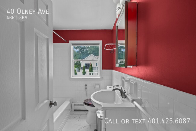 Building Photo - 40 Olney Ave