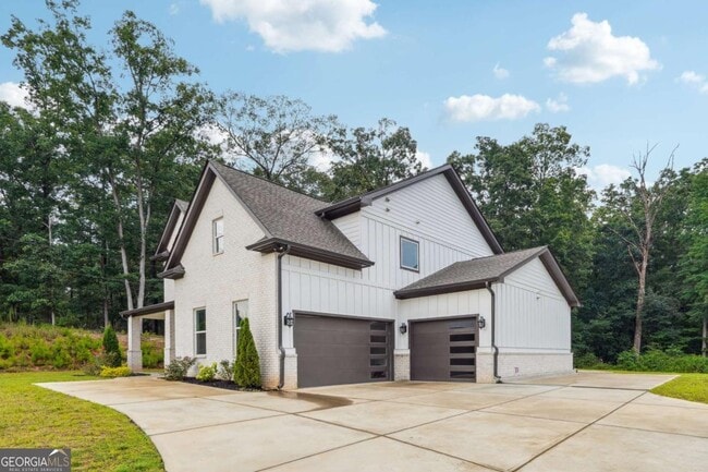 Building Photo - 1480 Chandler Rd