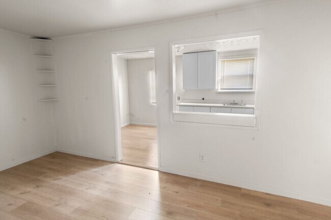 Building Photo - hesket