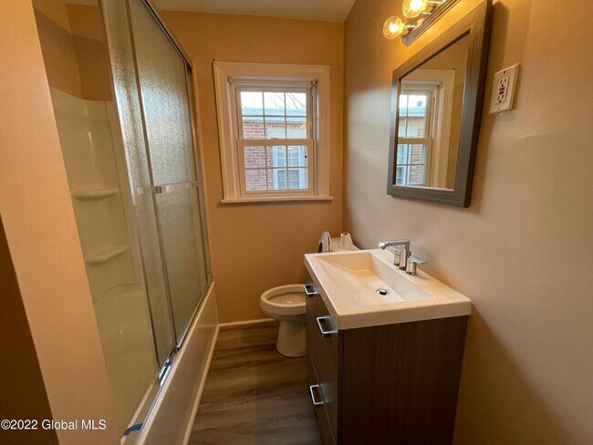 Foto del edificio - 2224 Crescent