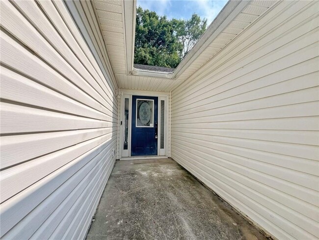 Building Photo - 1680 Racquet Club Cir NW