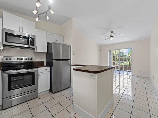 Building Photo - 20875 Grouper Dr