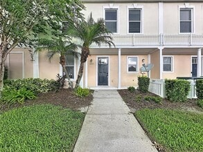 Building Photo - 2053 Green Oak Ct