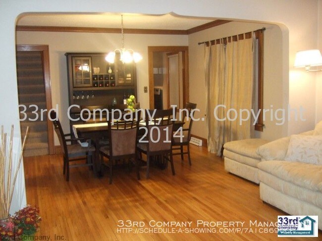 Building Photo - Beautiful Mac/Groveland Bungalow!