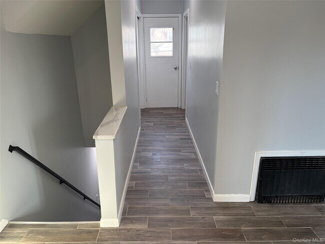 Foto del edificio - 61 Ridgewood Ave