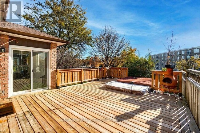 Building Photo - 40 Cotswold Ct