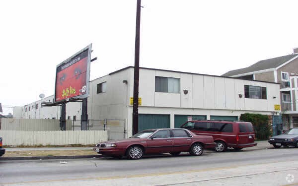 Building Photo - 1614 Cherry Ave