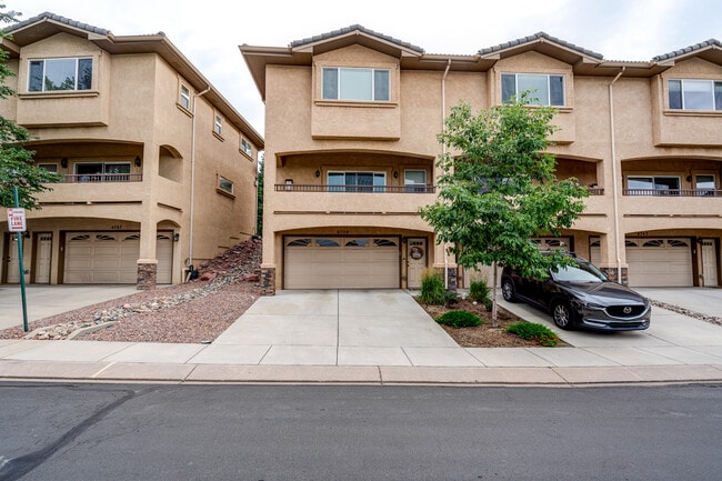 Building Photo - 4759 Iron Horse Villas Point
