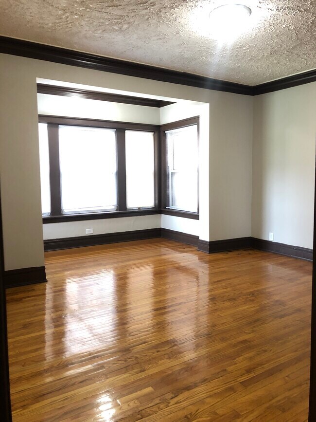 Foto del edificio - 3538 W Jackson Blvd