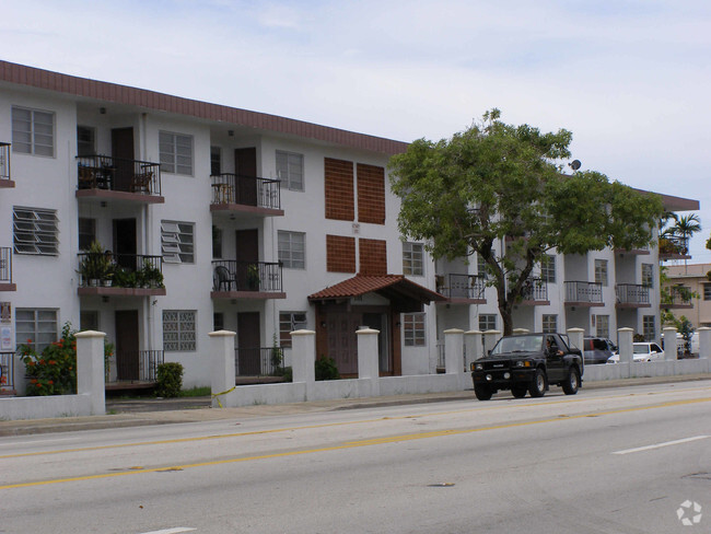 Building Photo - Alhambra Apartments
