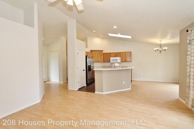 Building Photo - 4 br, 2 bath House - 14526 W. White Hawk Ct