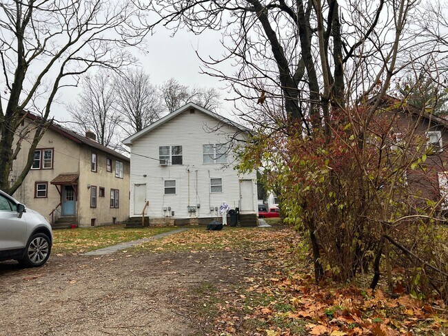 Foto del edificio - 1483-1485-1485 Republic Ave