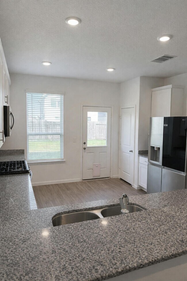 Foto del edificio - 17810 Plow Horse Ln
