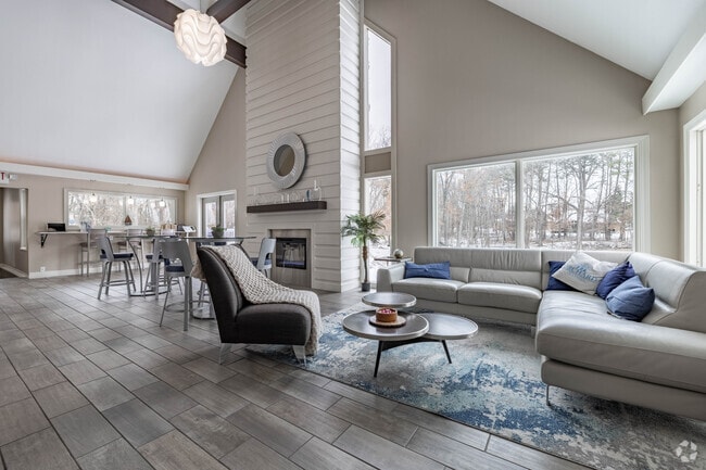 Interior Photo - Orchard of Landen