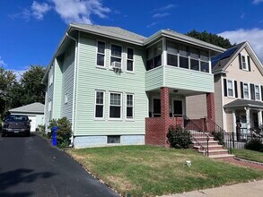 Building Photo - 292 Beech St