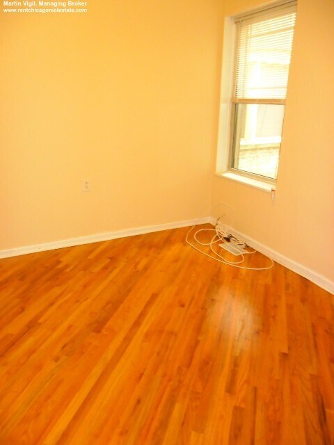 Foto del edificio - 1615 W Thome Ave