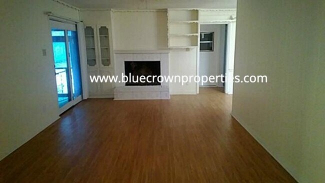 Building Photo - 1017 Ray Andra Dr