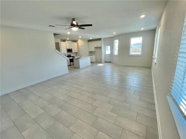 Building Photo - 210 Whisper Rill Dr