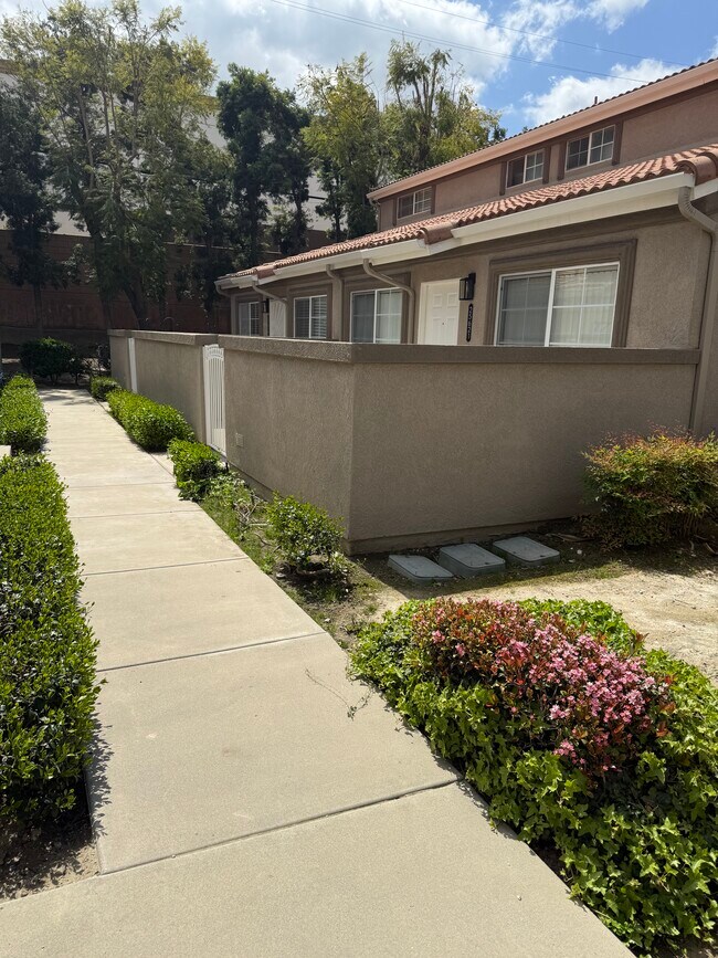 Foto del edificio - 25621 Prospect Ave