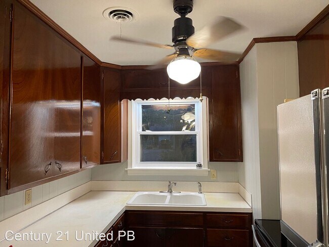 Building Photo - 3 br, 1 bath House - 2703 W. 26th Ave