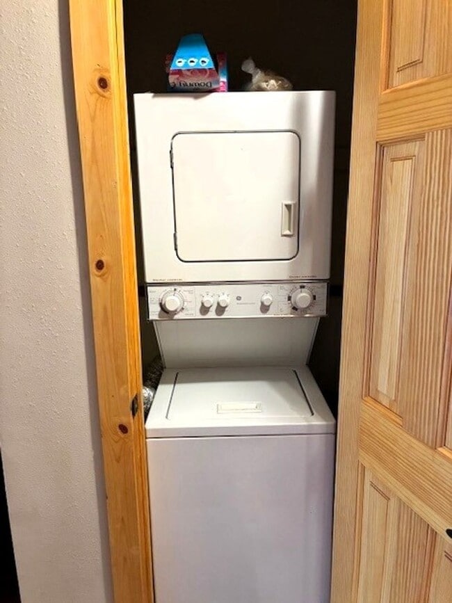 Building Photo - Long Term Rental- Dillon Valley East Y104