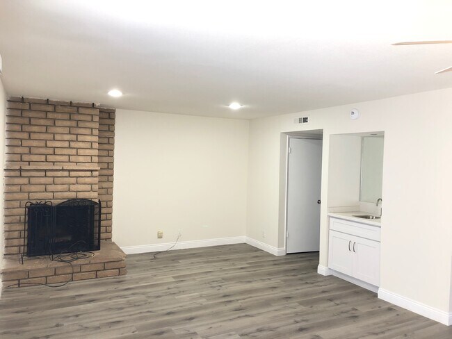 Living Room - 22 Genoa St