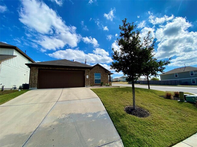 Foto del edificio - 466 Eagle Brook Ln