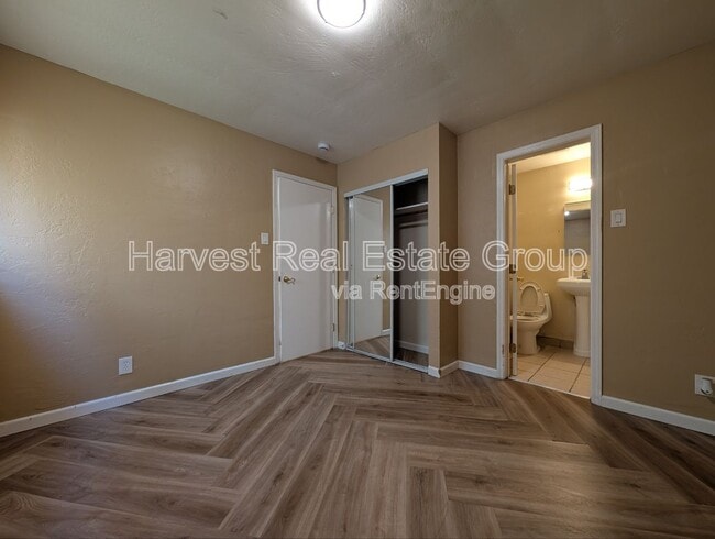 Building Photo - 14772 Midland Rd