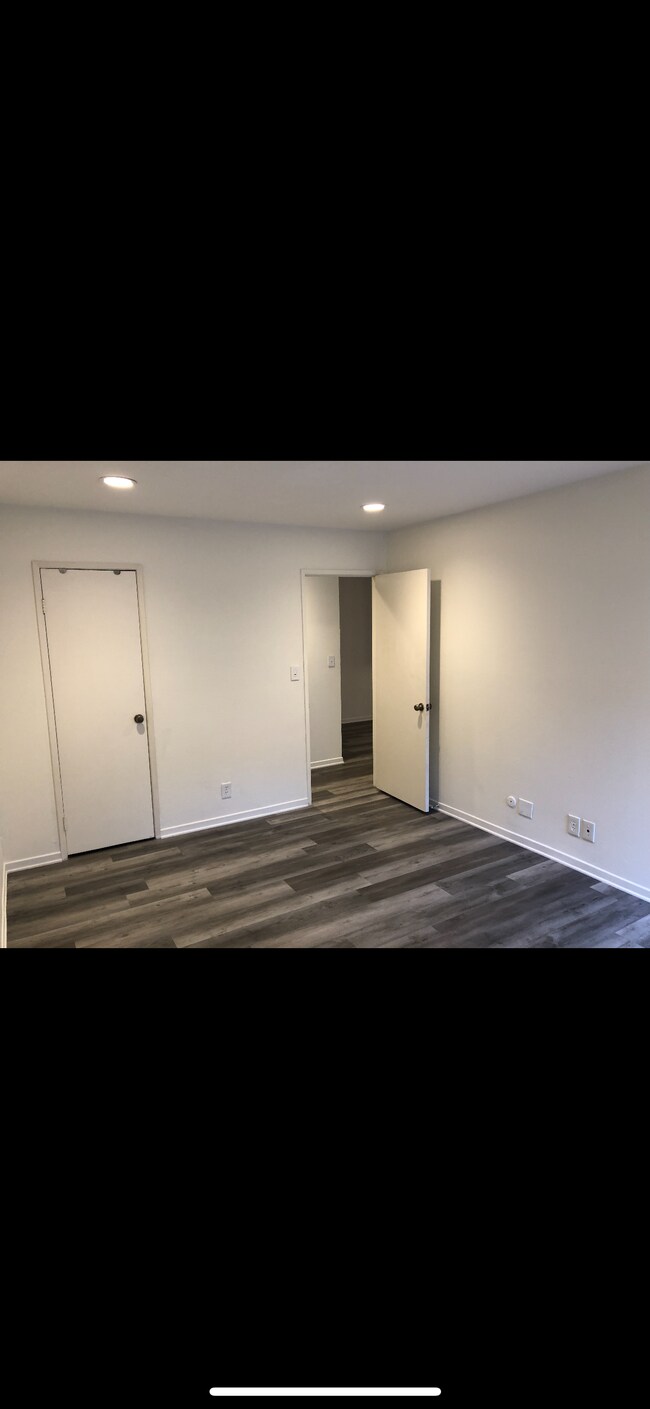 Building Photo - 28947 Thousand Oaks Blvd
