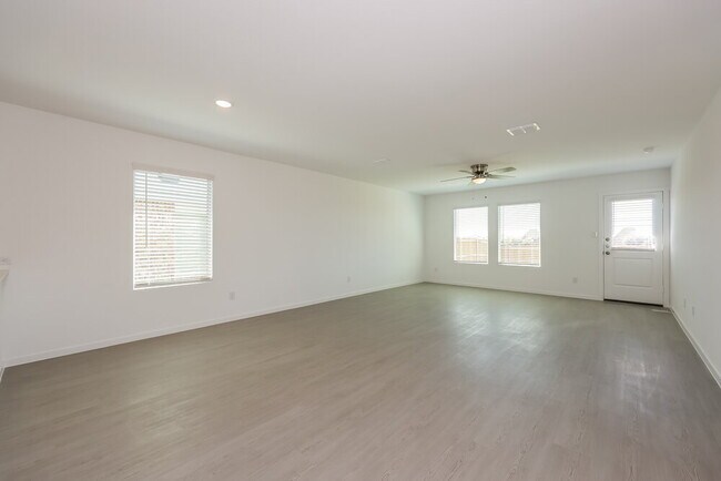 Foto del edificio - 1289 Wedge Leaf Ln