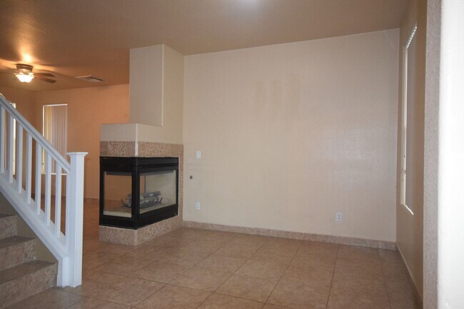 Foto del edificio - Quaint and quiet home in a gated community...