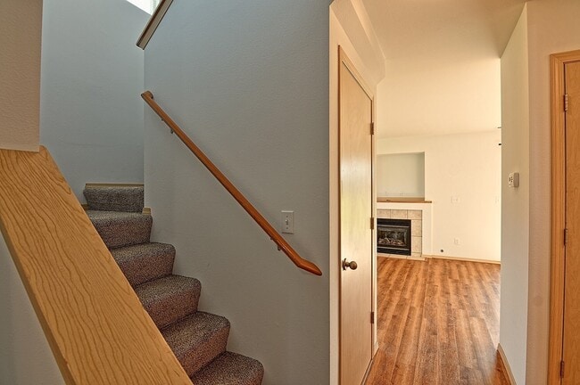 Building Photo - 0551